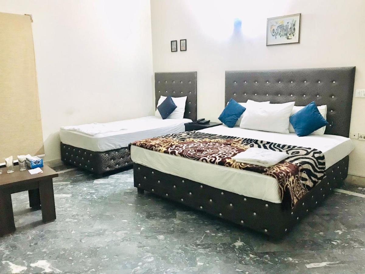 Hotel Rose Inn Lahore Exteriör bild